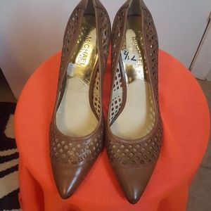 Michael Kors leather pumps